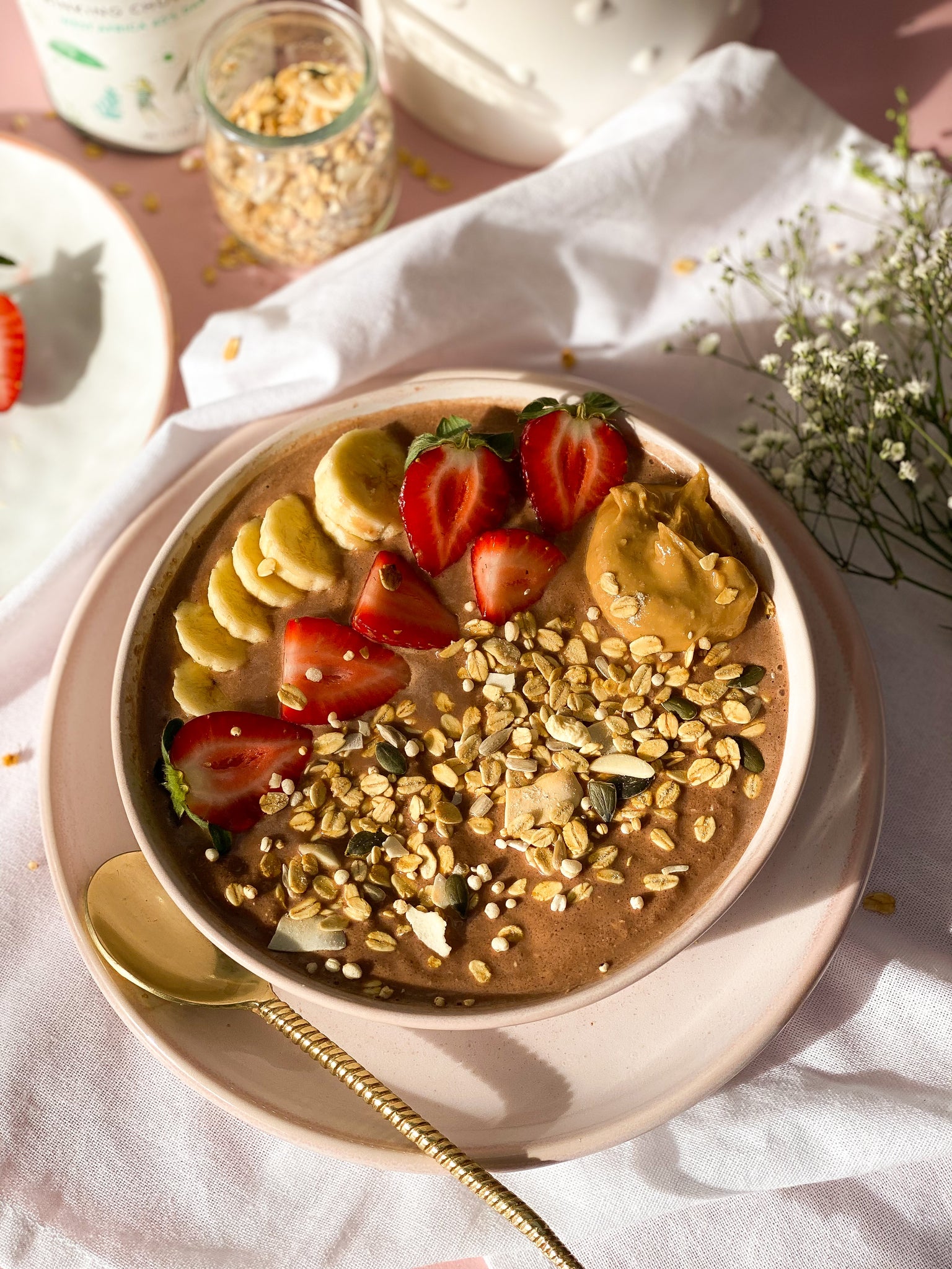 CHOCOLATE SMOOTHIE BOWL