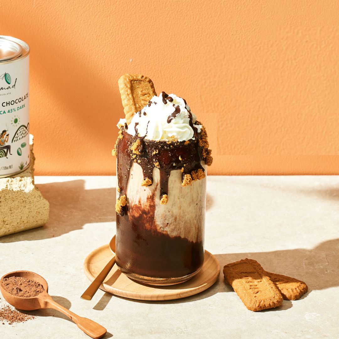 ICED CHOCOLATE FRAPPÉ WITH LOTUS BISCOTTI